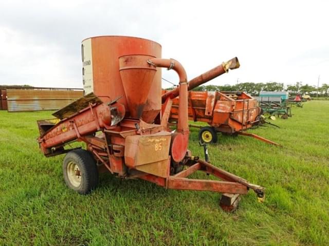 Image of Farmhand 815 equipment image 2