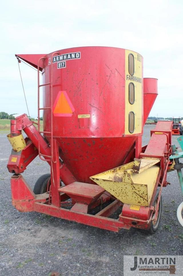 Image of Farmhand 817 equipment image 2