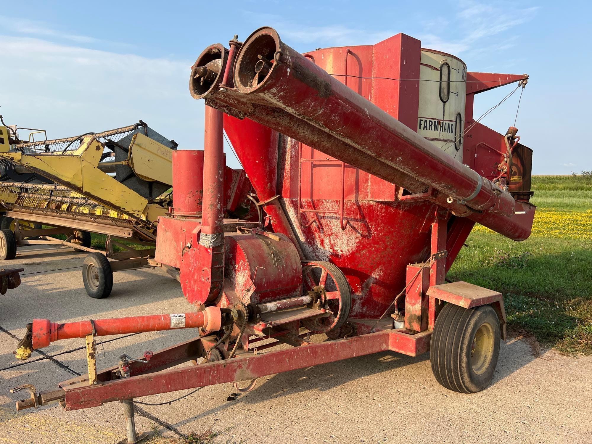 Main image Farmhand 835