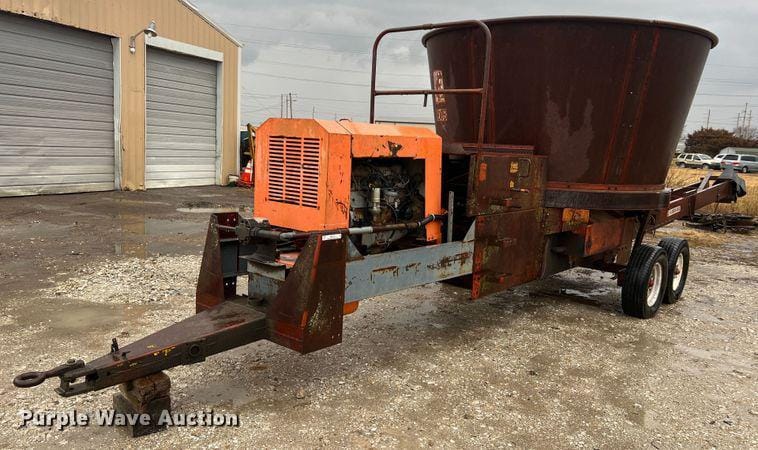 Main image Farmhand 900-B