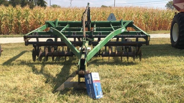 Image of Farmhand F551B equipment image 1