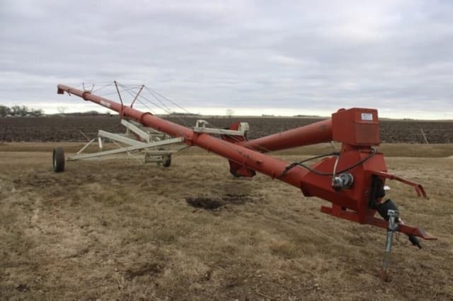 Image of Farm King 10x62 equipment image 1