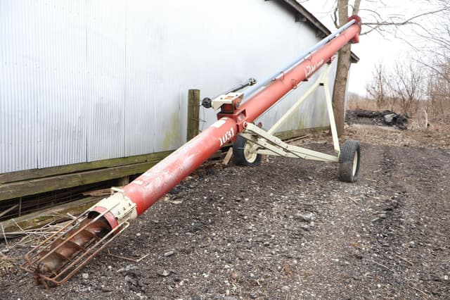 Image of Farm King 1031 equipment image 3