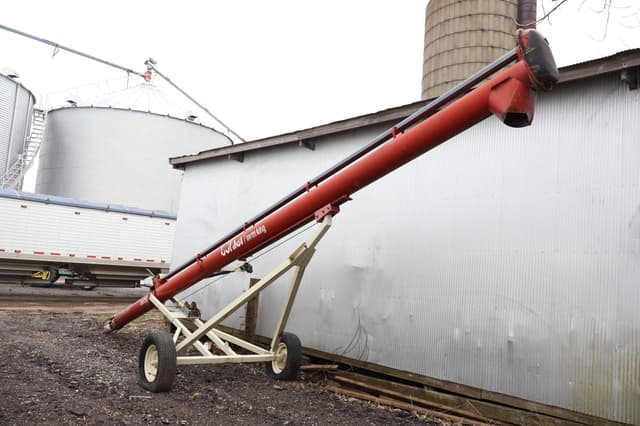 Image of Farm King 1031 equipment image 1