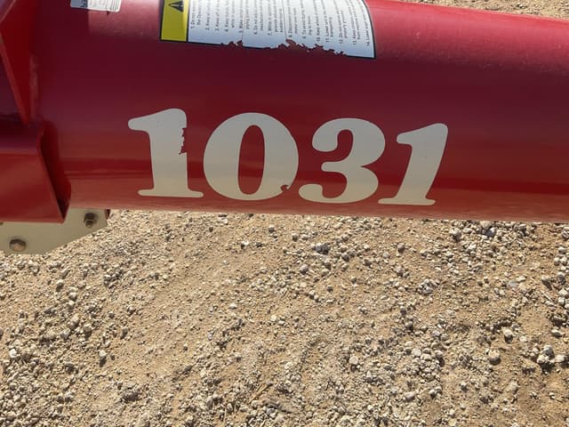 Image of Farm King 1031 equipment image 2