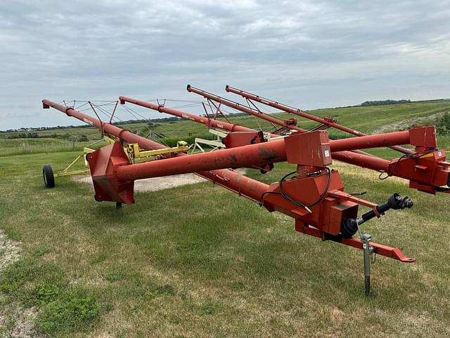Image of Farm King 1060 equipment image 1