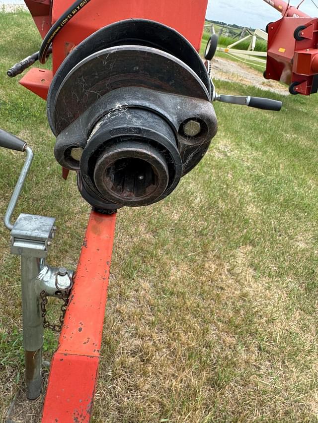 Image of Farm King 1060 equipment image 3