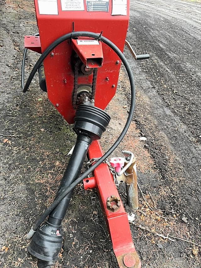 Image of Farm King 1070 equipment image 2