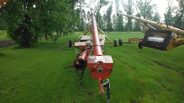 Image of Farm King 1070 equipment image 1