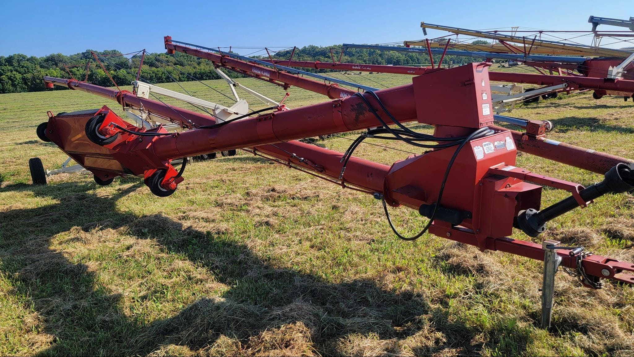 Farm King 10x70 Equipment Image0