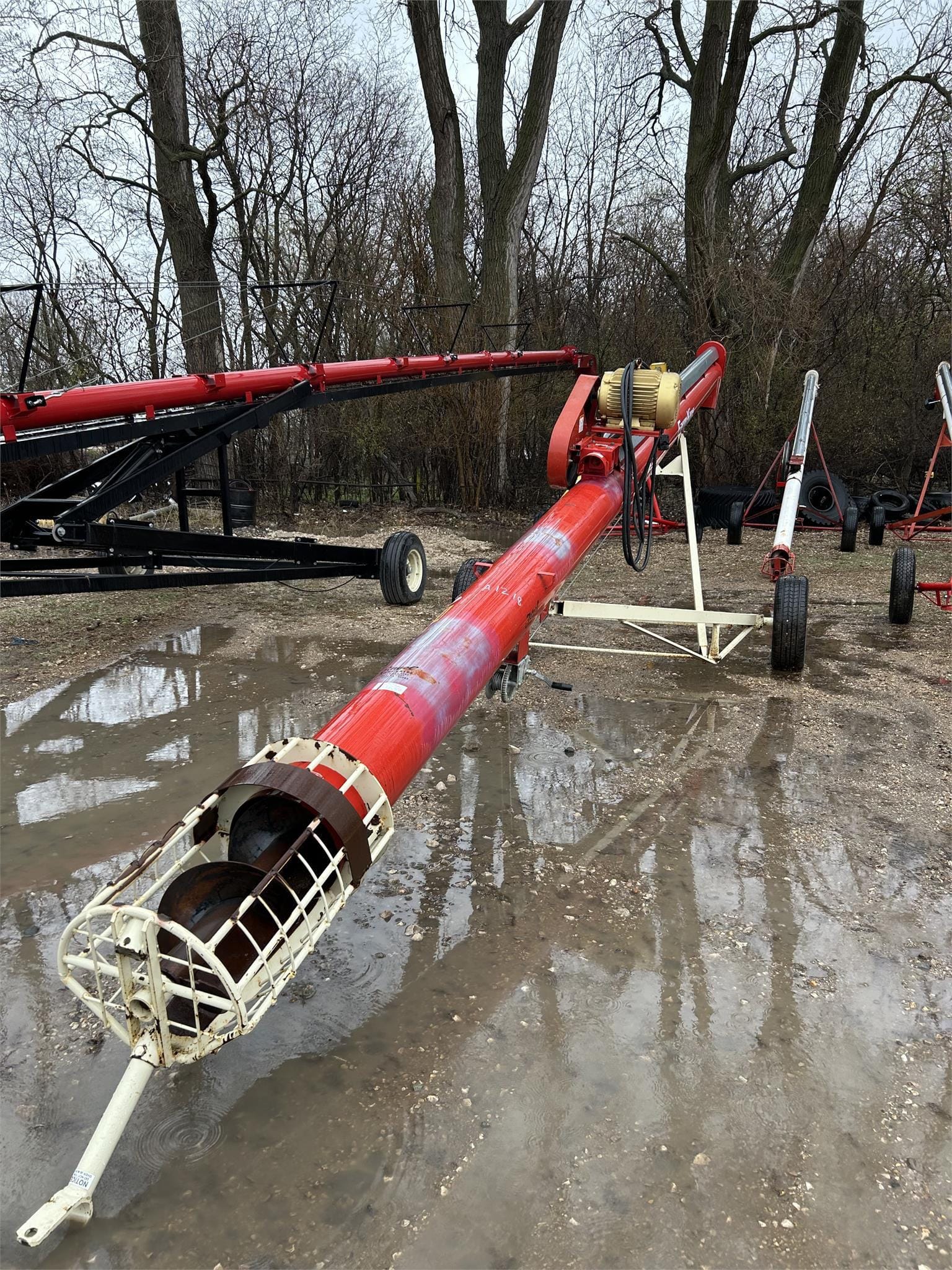 Farm King 1234 Equipment Image0