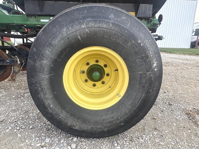 Image of Farm King 1410 equipment image 1