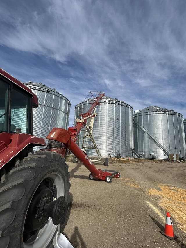 Image of Farm King 16104 equipment image 3