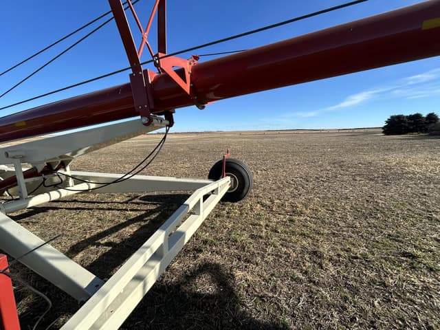 Image of Farm King 16104 equipment image 2