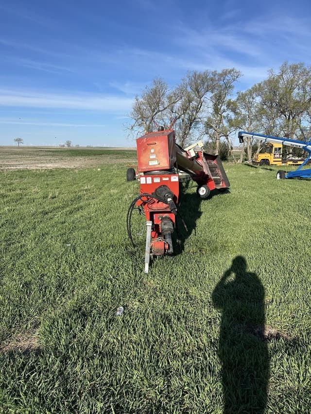Image of Farm King 16104 equipment image 1