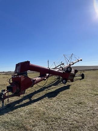 Image of Farm King 1684 equipment image 2