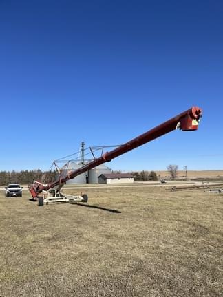 Main image Farm King 1684