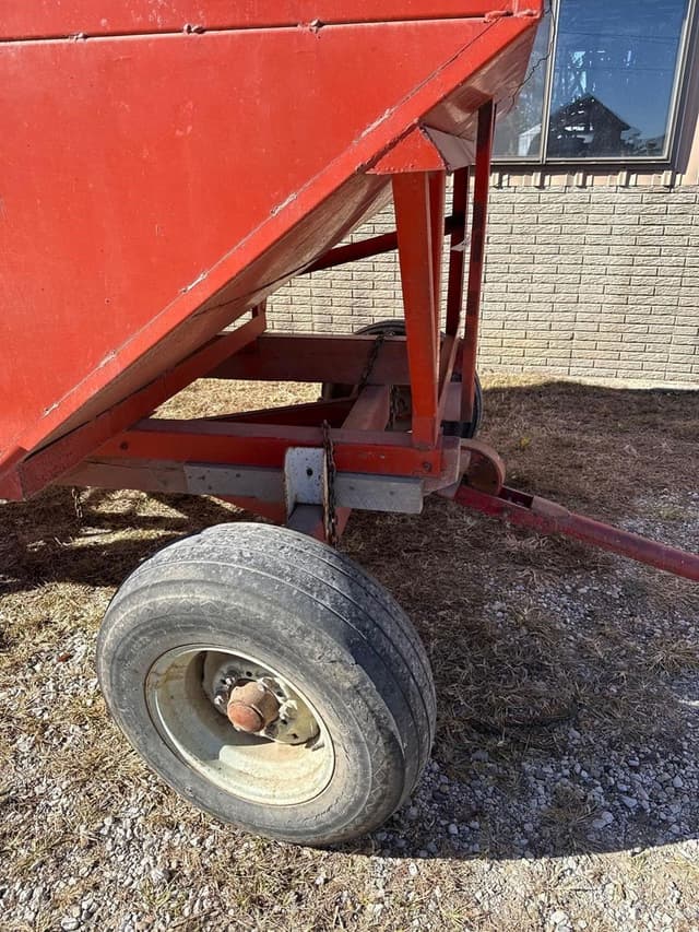 Image of Farm King 225 equipment image 4