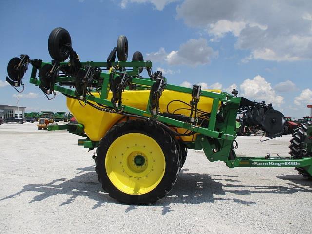 Image of Farm King 2460 equipment image 3