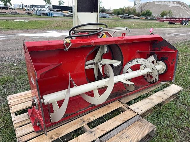 Image of Farm King 660 equipment image 2