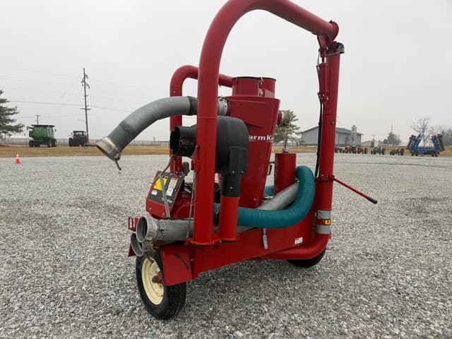 Image of Farm King 6640 equipment image 4