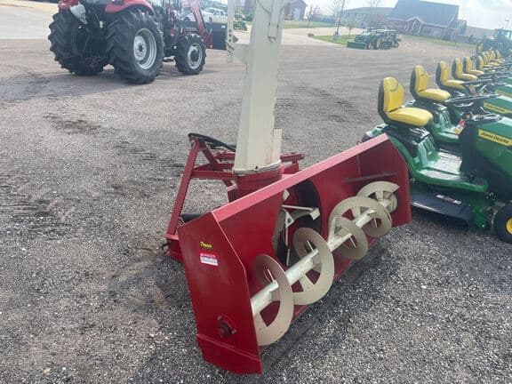 Image of Farm King 740 equipment image 2
