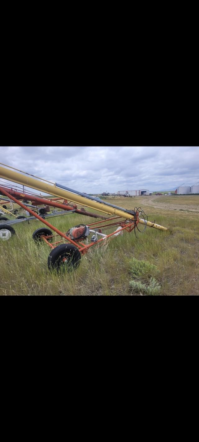 Image of Farm King 741 equipment image 1