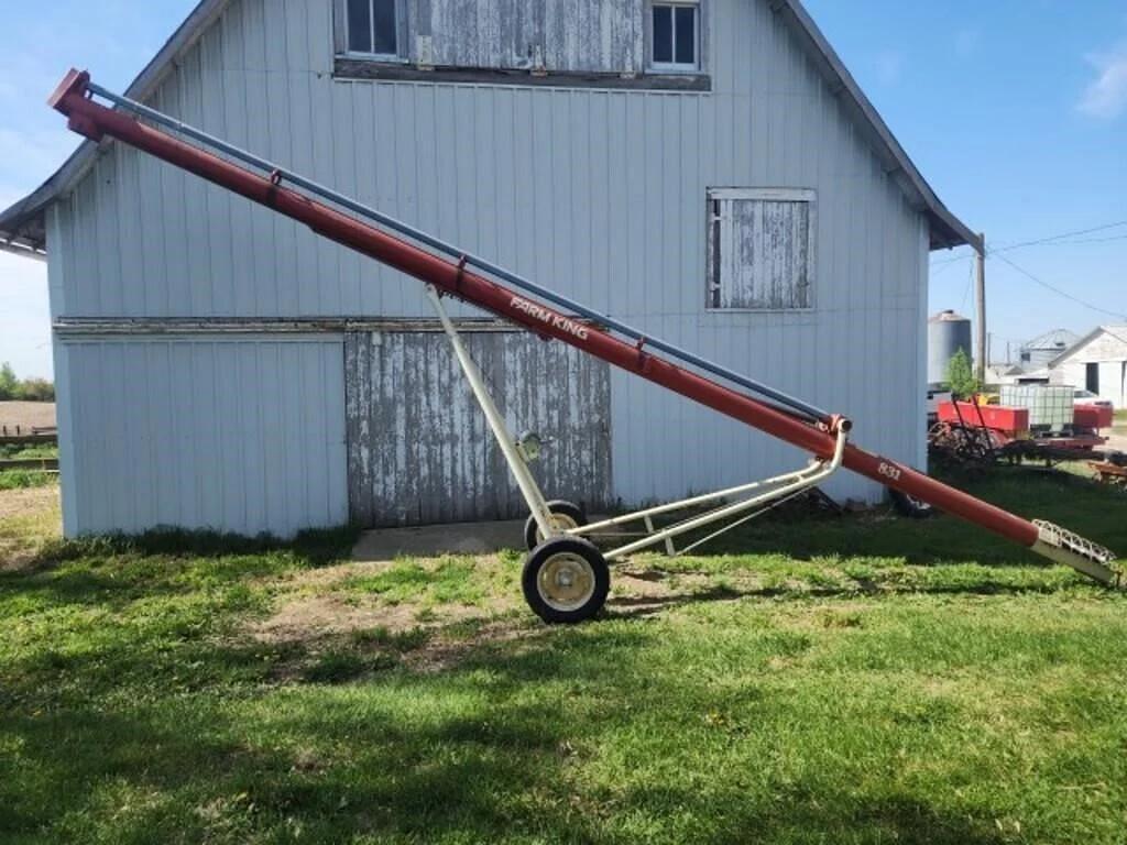 Image of Farm King 831 Primary image