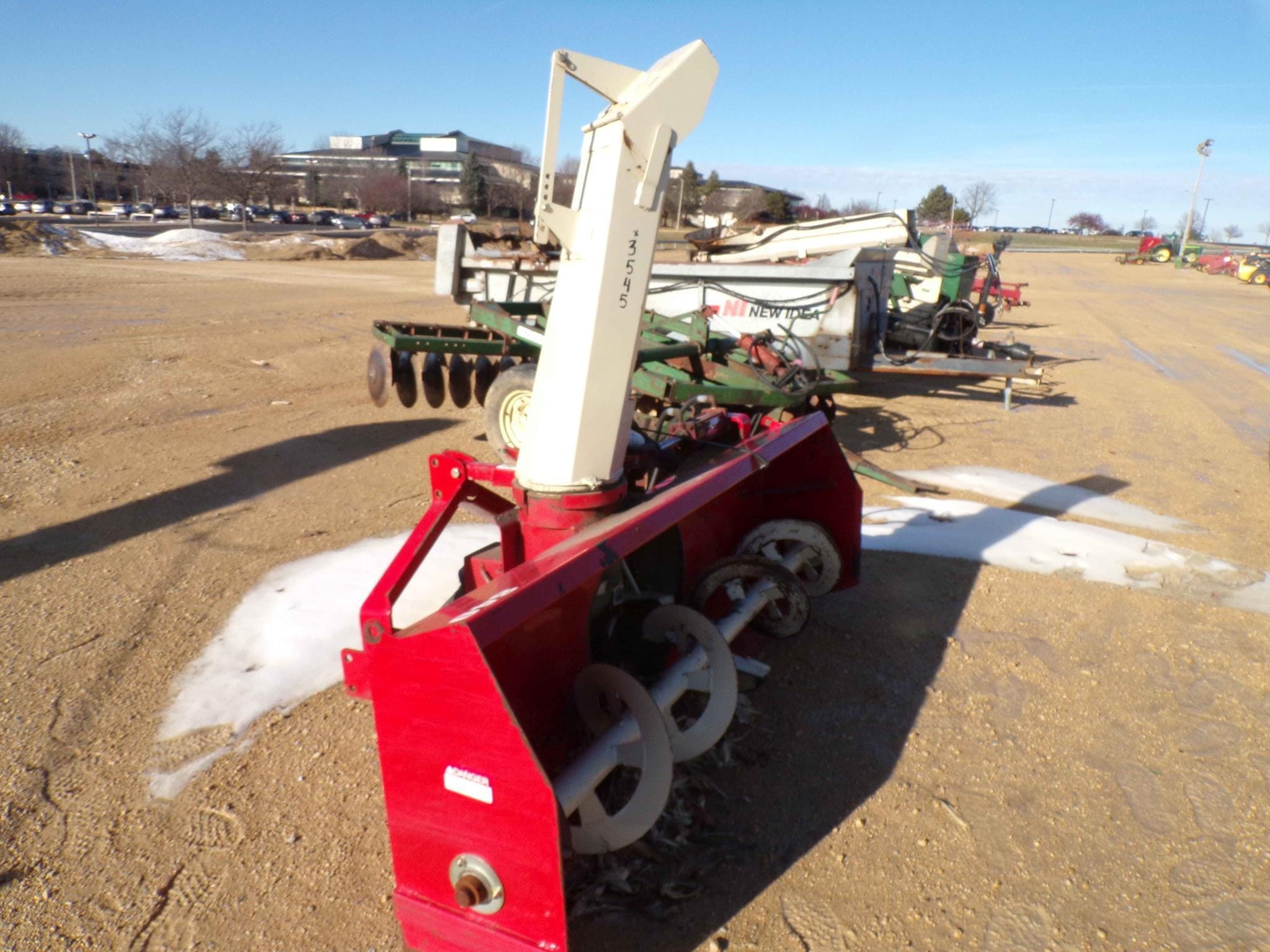 Farm King 840 Equipment Image0