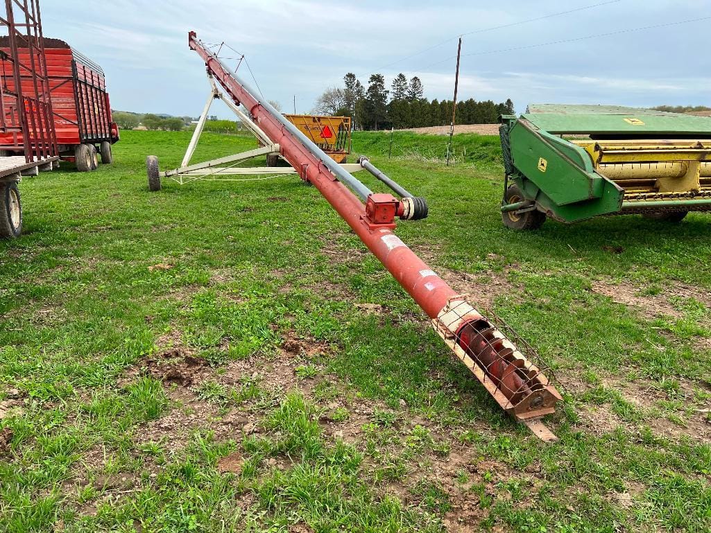 Main image Farm King 8x61