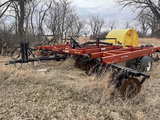Image of Farm King 8700 equipment image 4