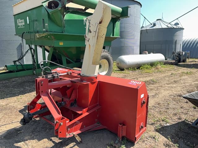 Image of Farm King 960 equipment image 4
