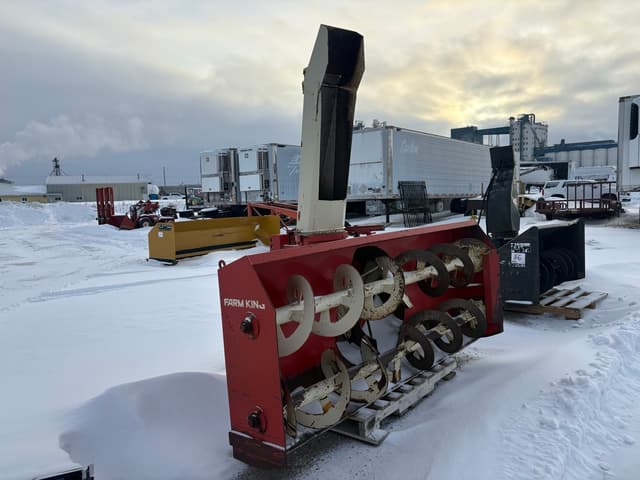 Image of Farm King 9600 equipment image 1