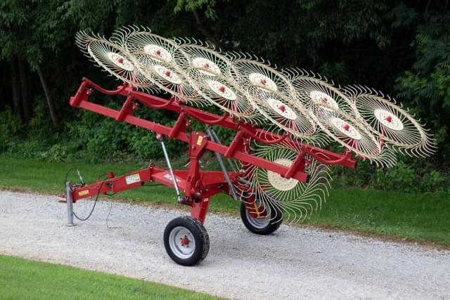 Image of Farm King BatRake equipment image 3