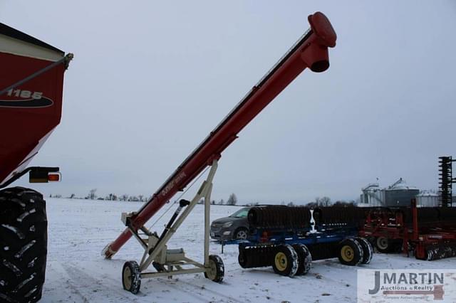 Image of Farm King 1031 equipment image 3