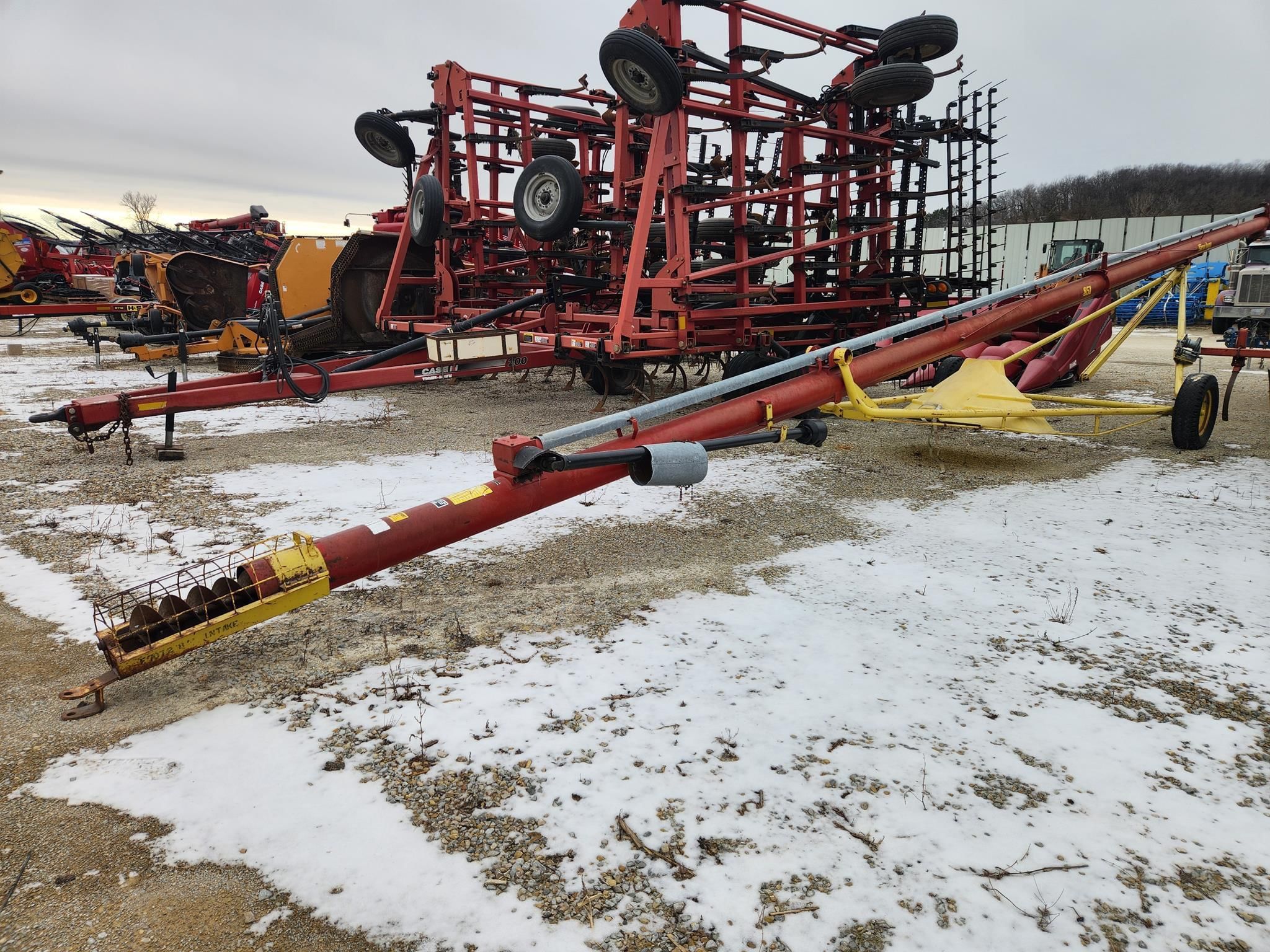 Farm King CX851 Equipment Image0