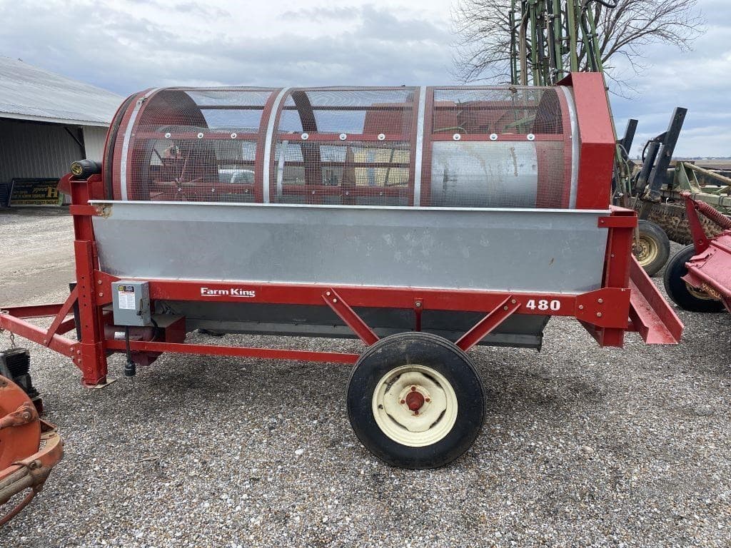 Image of Farm King 480 Image 1