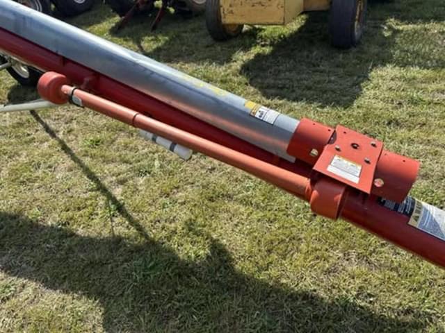 Image of Farm King 834 equipment image 4