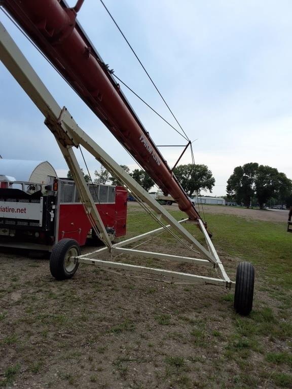 Image of Farm King 10x62 equipment image 3