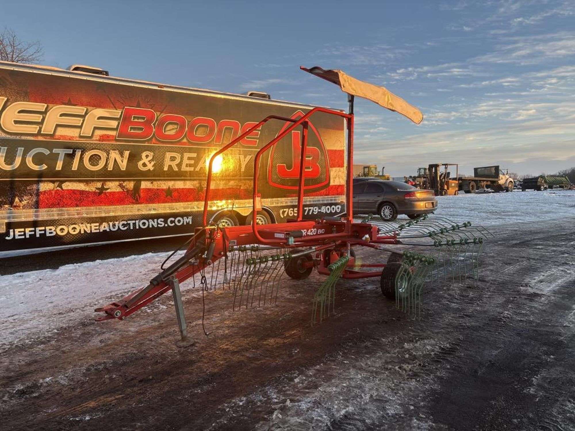 Farm King RR420 Equipment Image0