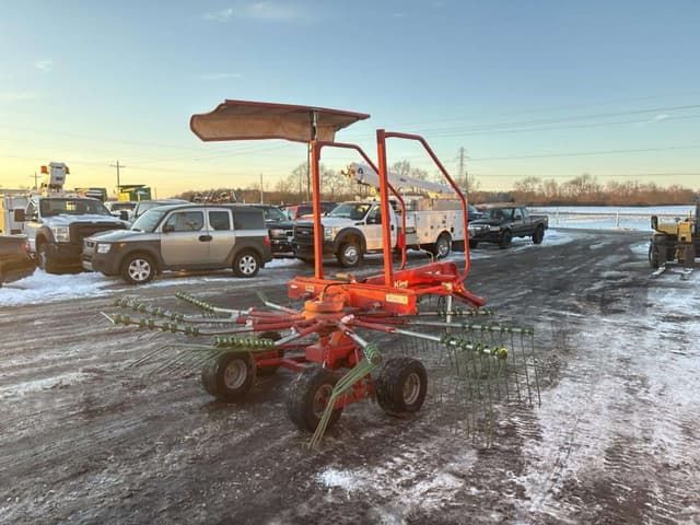 Image of Farm King RR420 equipment image 3