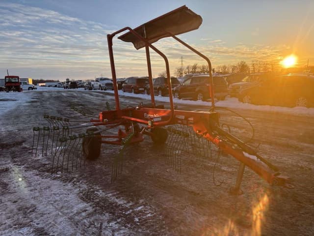 Image of Farm King RR420 equipment image 4