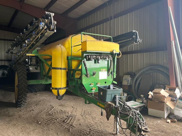 Farm King 1200 Chemical Applicators Sprayers Pull Type for Sale