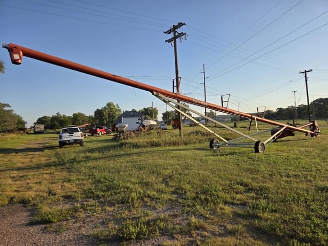 Image of Farm King 1072 equipment image 3