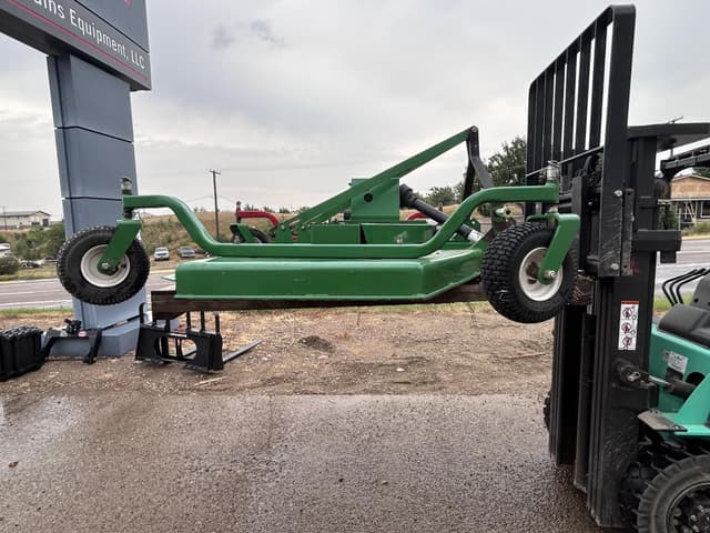Image of Farm King 755 equipment image 2