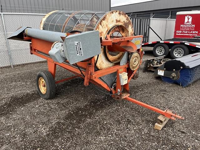 Image of Farm Master 2200 equipment image 1