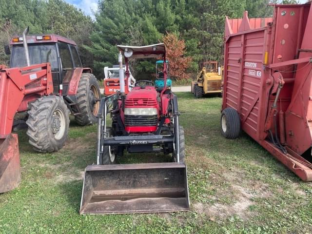 Image of Farm Pro 2420 equipment image 2