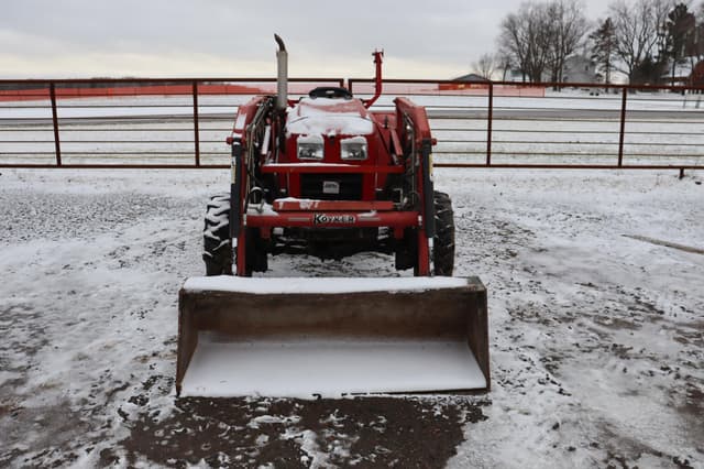 Image of Farm Pro 2430 equipment image 1