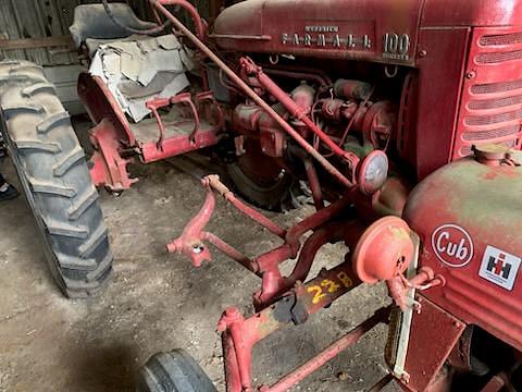 Image of Farmall 100 equipment image 2