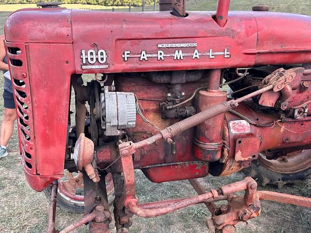 Image of Farmall 100 equipment image 1